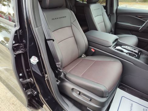 New 2026 Honda Ridgeline Black Edition image 13