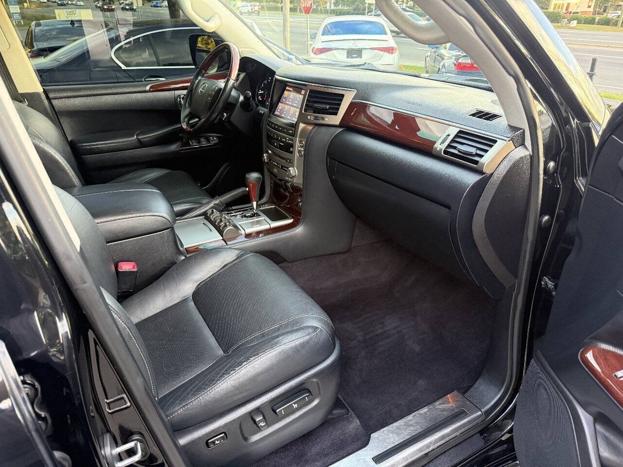 Used 2014 Lexus LX 570 4WD image 14