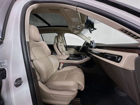 Used 2021 Lincoln Aviator Reserve w/ Equipment Group 201A AWD/4WD image 33