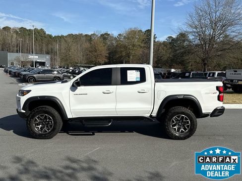 Used 2023 Chevrolet Colorado ZR2 w/ ZR2 Convenience Package III image 2