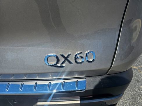 Used 2023 INFINITI QX60 Luxe w/ Cargo Package FWD image 10