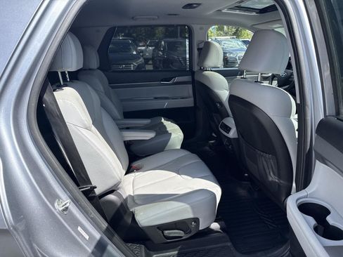Used 2020 Hyundai Palisade SEL w/ Premium Package AWD/4WD image 25