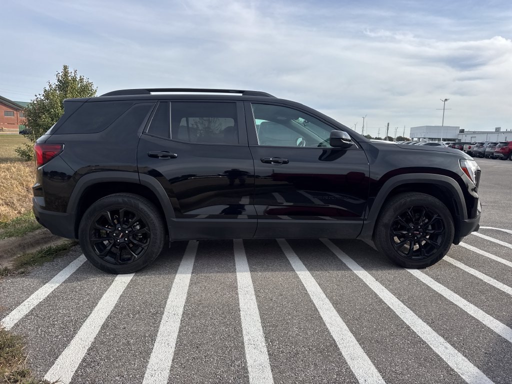 Used 2026 GMC Terrain Elevation w/ Elevation Premium Package FWD image 5