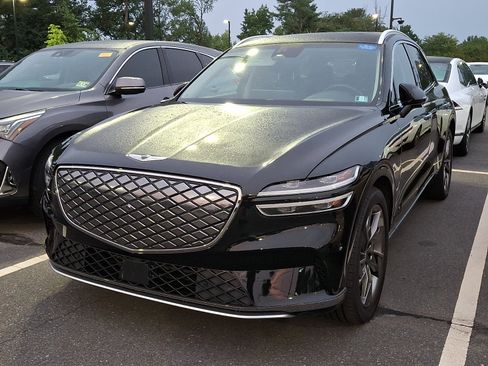 Certified 2023 Genesis Electrified GV70 AWD/4WD image 5