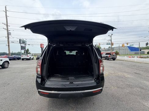 Used 2022 Chevrolet Suburban LT AWD/4WD image 58