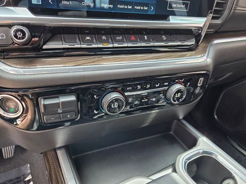 Certified 2025 Chevrolet Silverado 1500 LT Trail Boss w/ Convenience Package II AWD/4WD image 27