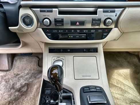 Used 2014 Lexus ES 350 w/ Luxury Package FWD image 35