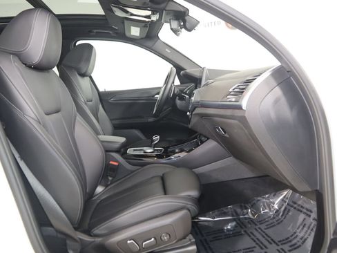 Used 2024 BMW X3 xDrive30i w/ M Sport Package AWD/4WD image 14
