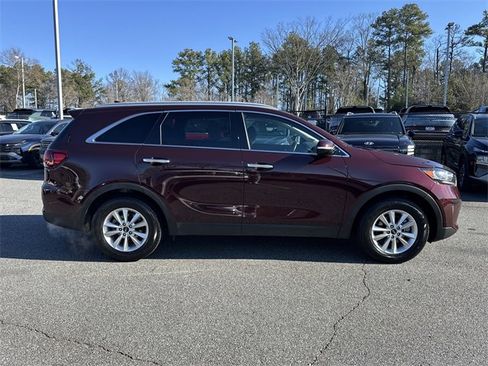 Used 2019 Kia Sorento LX w/ LX Convenience Package image 8
