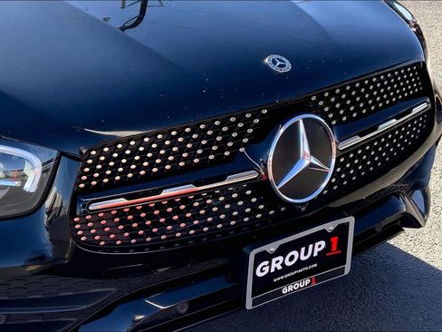 Used 2023 Mercedes-Benz GLC 300 4MATIC Coupe image 30