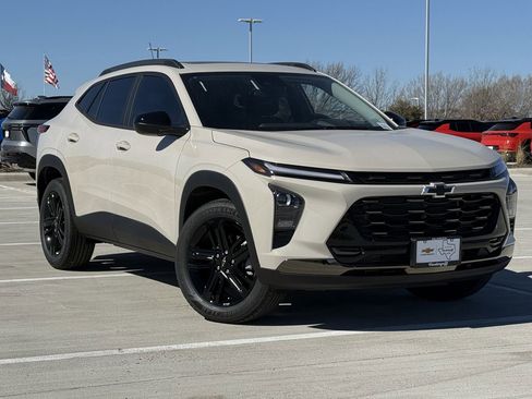 New 2026 Chevrolet Trax ACTIV w/ Sunroof Package image 2