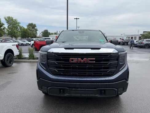 Used 2022 GMC Sierra 1500 Pro w/ Pro Value Package AWD/4WD image 8