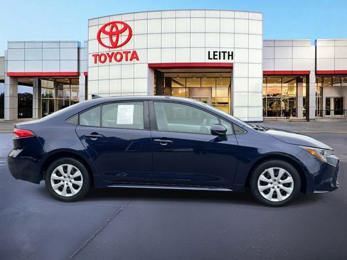 Used 2023 Toyota Corolla LE image 4