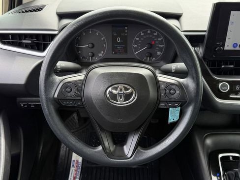 Used 2025 Toyota Corolla LE FWD image 13