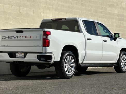 Certified 2022 Chevrolet Silverado 1500 Custom image 4