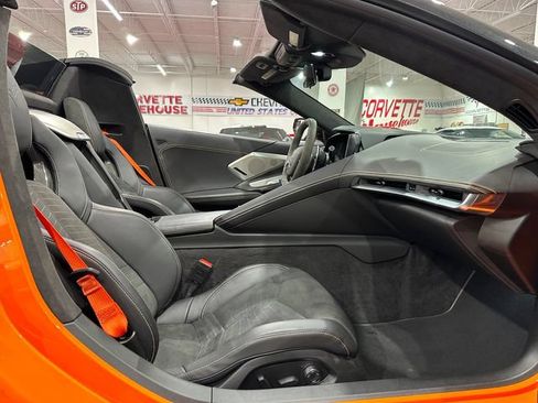 Used 2023 Chevrolet Corvette Stingray Premium Conv w/ Battery Protection Package RWD image 11