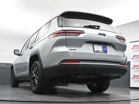 Used 2024 Jeep Grand Cherokee L Laredo AWD/4WD image 21