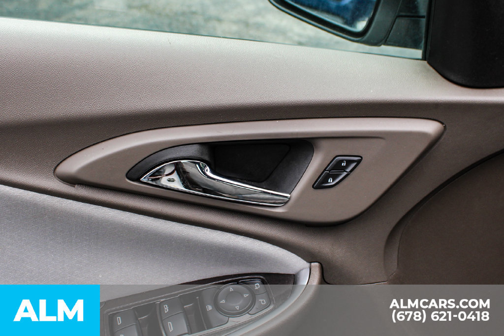 Used 2025 Chevrolet Malibu LT FWD image 36