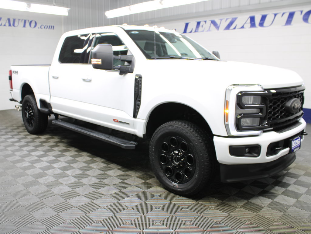 Used 2025 Ford F250 XLT w/ Black Appearance Package AWD/4WD image 3