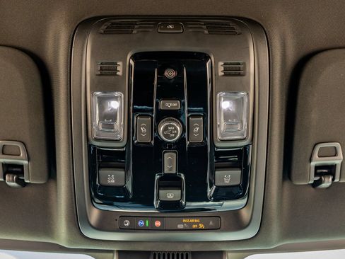 Used 2026 GMC Yukon AT4 Ultimate w/ LPO, Floor Liner Package AWD/4WD image 28