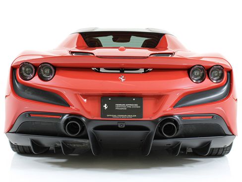 Certified 2022 Ferrari F8 Tributo RWD image 10