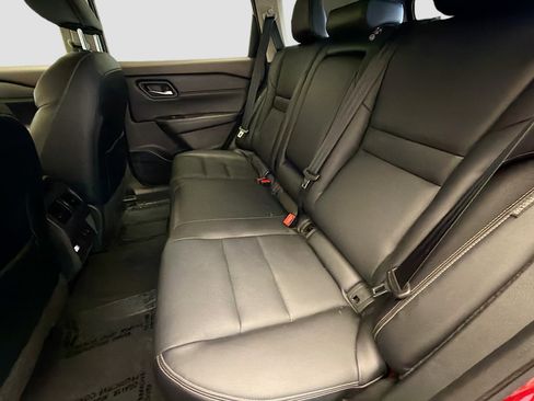 Used 2022 Nissan Rogue SL FWD image 12