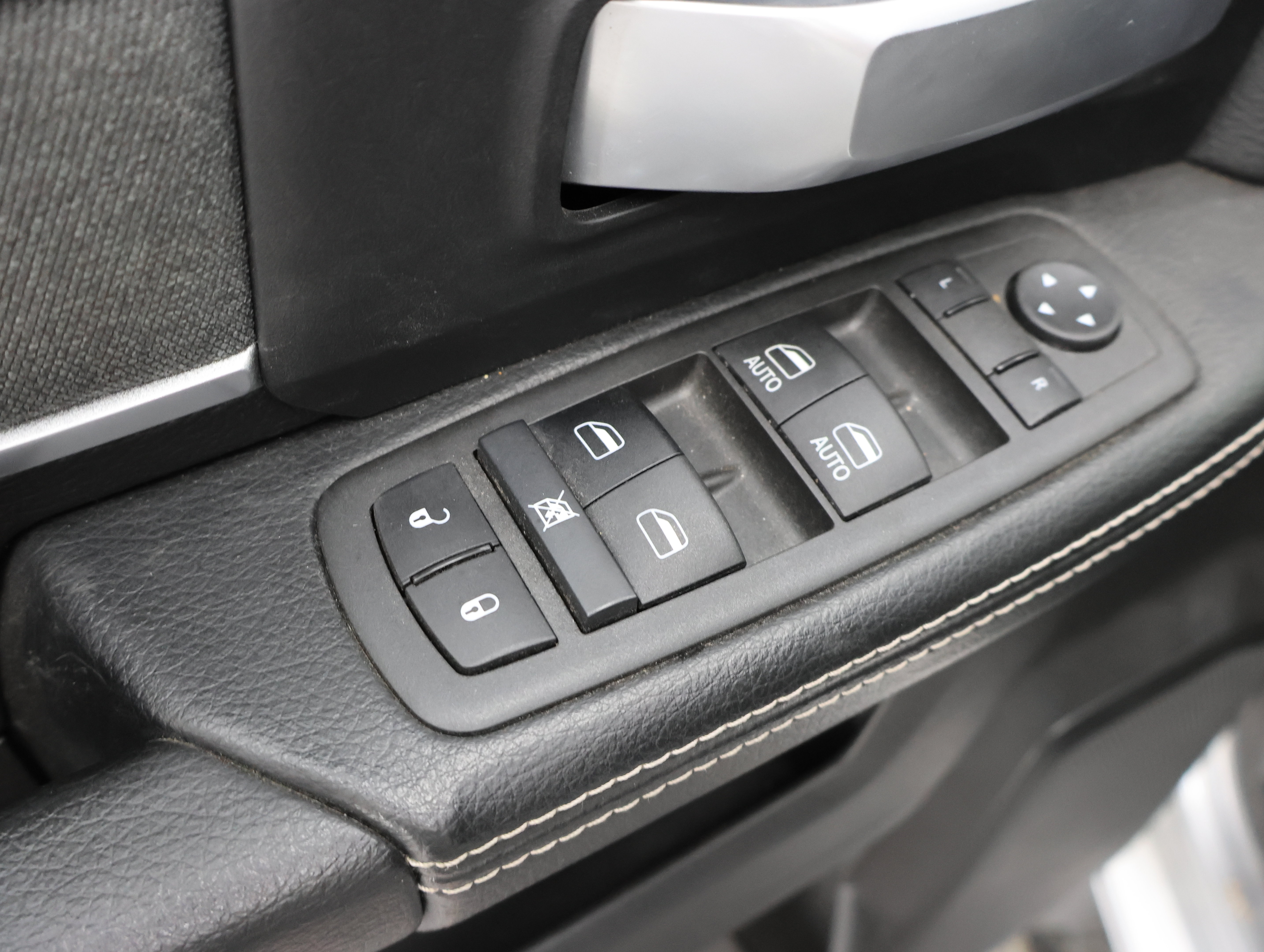 Used 2022 RAM 2500 Big Horn w/ Night Edition AWD/4WD image 39