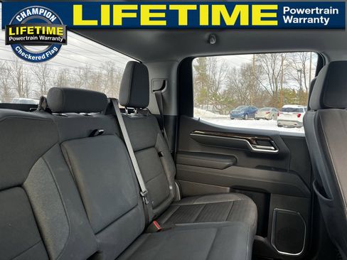 Used 2025 GMC Sierra 1500 Elevation image 33
