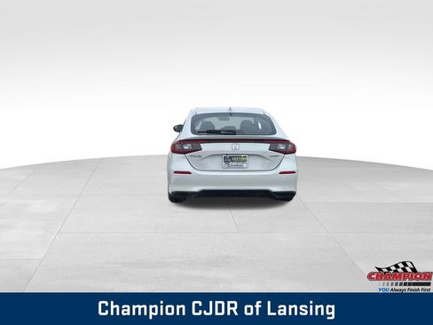 Used 2024 Honda Civic Sport image 4