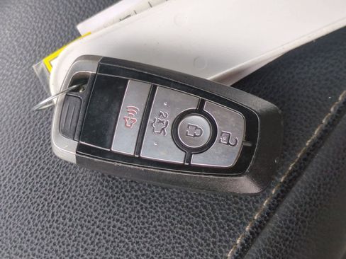 Used 2020 Ford Fusion SE image 33