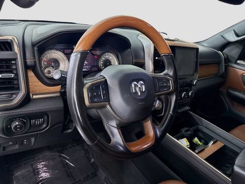 Used 2022 RAM 1500 Limited AWD/4WD image 9
