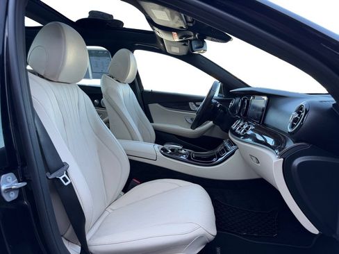 Used 2018 Mercedes-Benz E 300 image 17