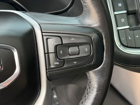 Used 2023 GMC Yukon SLT AWD/4WD image 43