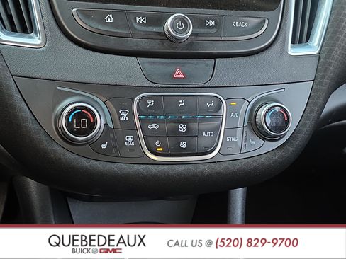 Used 2019 Chevrolet Malibu LT FWD image 15