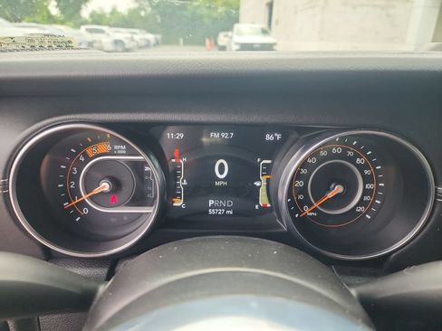 Used 2021 Jeep Wrangler Unlimited Sahara AWD/4WD image 11