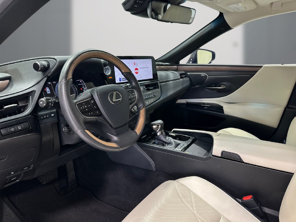 Used 2024 Lexus ES 300h Ultra Luxury FWD image 13