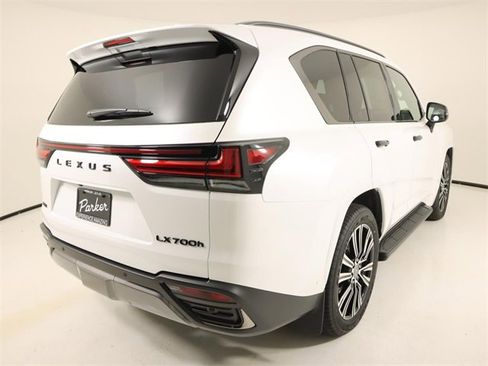 New 2026 Lexus LX 700h Luxury image 4