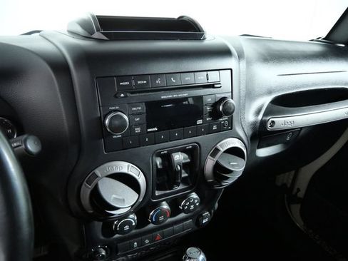 Used 2018 Jeep Wrangler Unlimited Sport S AWD/4WD image 18