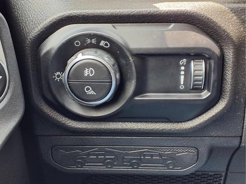 Used 2025 Jeep Gladiator Sport AWD/4WD image 21