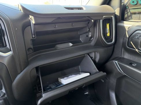 Used 2019 GMC Sierra 1500 AT4 w/ Off Road Performance Package image 46