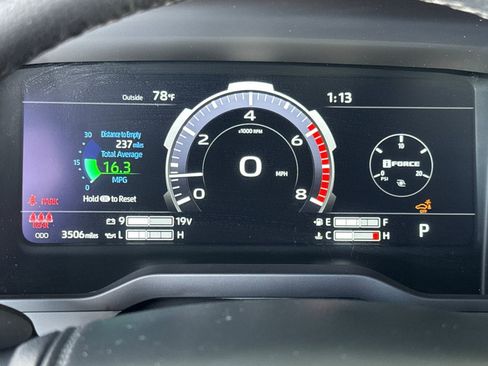 Used 2024 Toyota Tundra Limited AWD/4WD image 21