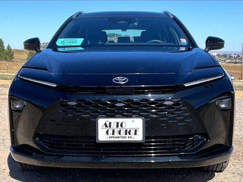Used 2025 Toyota Crown Signia AWD/4WD image 2
