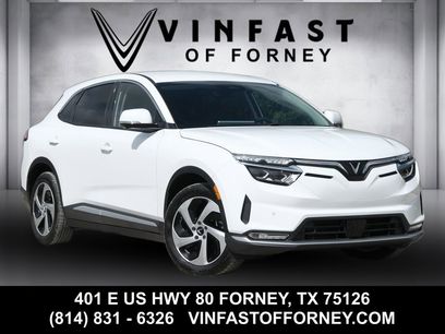 New 2025 VinFast VF 8 Eco