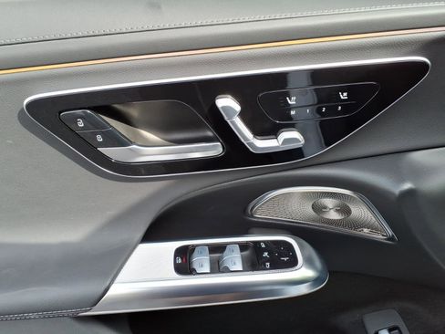 Used 2024 Mercedes-Benz E 350 4MATIC Sedan image 11