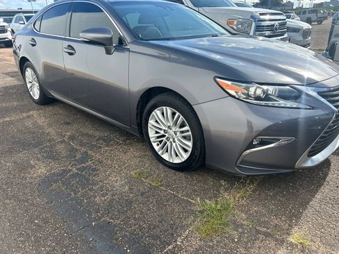 Used 2017 Lexus ES 350 w/ Premium Package FWD image 24