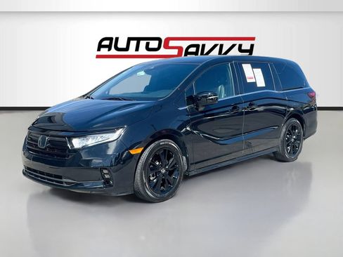 Used 2024 Honda Odyssey Sport image 3