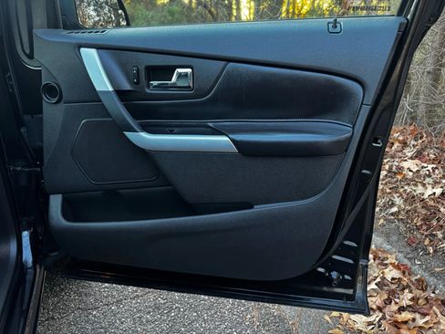 Used 2013 Ford Edge SEL image 15