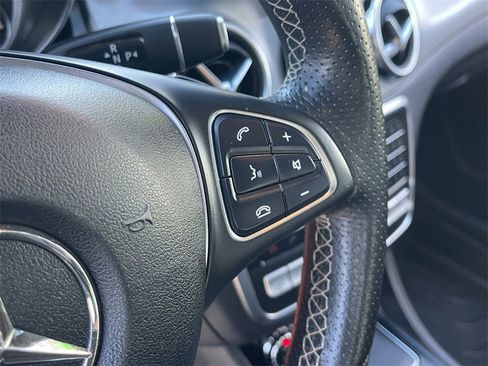 Used 2018 Mercedes-Benz GLA 250 4MATIC image 21