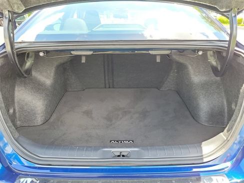 Used 2023 Nissan Altima 2.5 SR FWD image 8