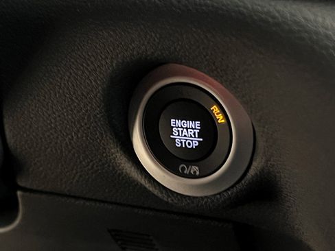 New 2026 Chrysler Pacifica Select image 23